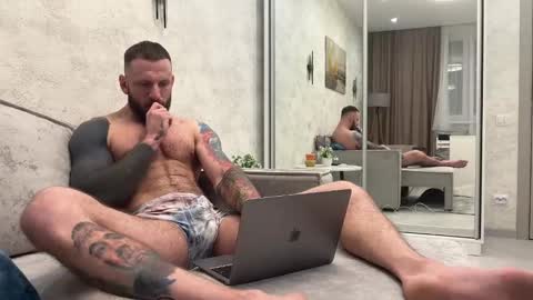 Snapshot of mynameismartin chatting on December 7, 2024, 1:40 pm mynameismartin online show from December 7, 2024, 1:40 pm