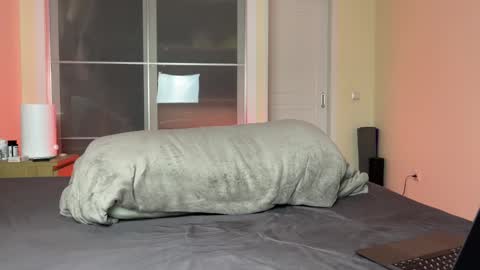 Snapshot of mynameismartin chatting on February 19, 2025, 4:22 pm mynameismartin online show from February 19, 2025, 4:22 pm