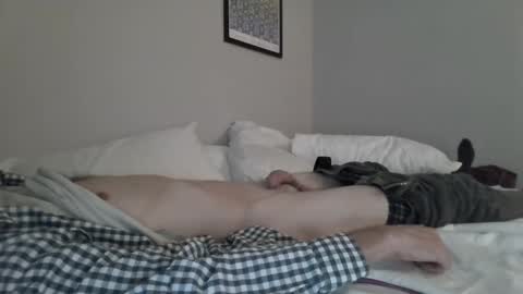 Snapshot of mynaughtyacct chatting on October 16, 2025, 10:22 pm Felt like showing off online show from October 16, 2025, 10:22 pm