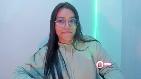 Bella online show from September 10, 2025, 7:08 am