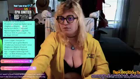 Snapshot of myrtlemystic chatting on May 10, 2026, 11:37 am Myrtle Faust online show from May 10, 2026, 11:37 am