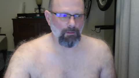 Just hanging out - No pressure online show from May 13, 2026, 6:00 am