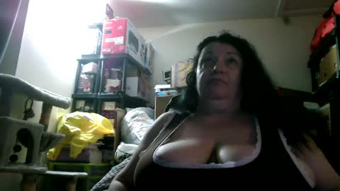mysteriouswoman18 online show from July 27, 2026, 1:45 am