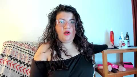 mystery_psique online show from December 4, 2025, 4:38 pm