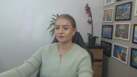 Erica online show from October 13, 2025, 8:03 am