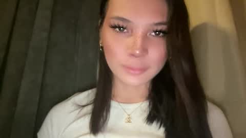 UR GIRL NEXTDOOR online show from January 18, 2026, 2:15 am