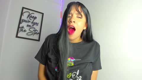 Snapshot of mysteyes chatting on January 9, 2025, 6:17 am Elena online show from January 9, 2025, 6:17 am