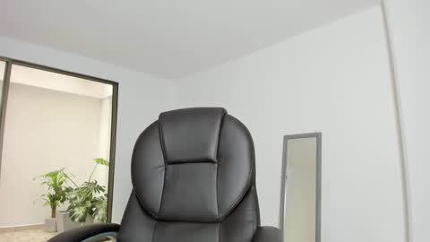 Snapshot of mysteyes chatting on November 3, 2025, 6:31 pm Elena online show from November 3, 2025, 6:31 pm