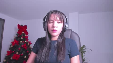 Elena online show from December 16, 2025, 11:21 pm