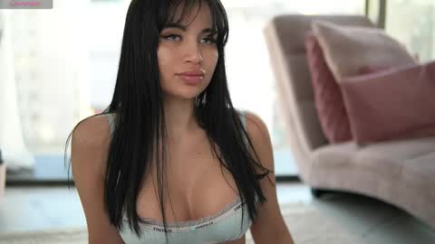 mysticlayla online show from April 26, 2026, 4:10 am