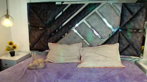 Snapshot of mysticmature chatting on November 26, 2025, 7:04 pm Mystic online show from November 26, 2025, 7:04 pm