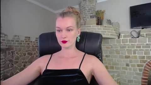 mysticvenus_ online show from September 22, 2025, 11:01 am