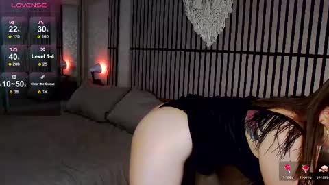 Snapshot of mystique_girl_ chatting on June 19, 2026, 6:56 pm Angeline online show from June 19, 2026, 6:56 pm