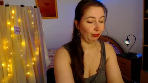 Snapshot of mystydew chatting on May 1, 2026, 11:37 am MystyDew online show from May 1, 2026, 11:37 am