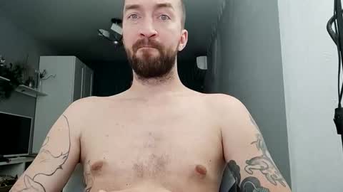 Snapshot of n22day22 chatting on September 14, 2025, 9:14 pm Mr Bigmagnum online show from September 14, 2025, 9:14 pm