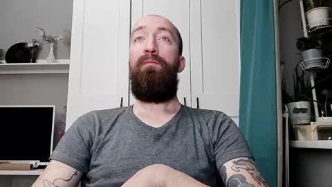 Snapshot of n22day22 chatting on December 16, 2025, 10:48 pm Mr Bigmagnum online show from December 16, 2025, 10:48 pm