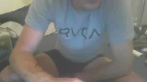 Snapshot of n317n317 chatting on December 6, 2024, 9:35 pm n317n317 online show from December 6, 2024, 9:35 pm