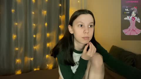 Snapshot of na_prikole_ chatting on February 1, 2025, 7:34 pm Vanessa and Julia online show from February 1, 2025, 7:34 pm