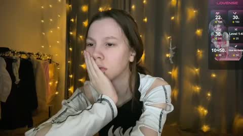 Snapshot of na_prikole_ chatting on February 18, 2025, 2:49 pm Vanessa and Julia online show from February 18, 2025, 2:49 pm