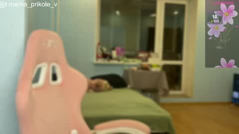 Snapshot of na_prikole_ chatting on October 31, 2025, 6:53 pm Vanessa and Julia online show from October 31, 2025, 6:53 pm