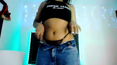 naahia__clark online show from December 20, 2024, 4:20 am