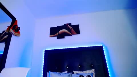 naahia__clark online show from December 21, 2024, 4:30 am