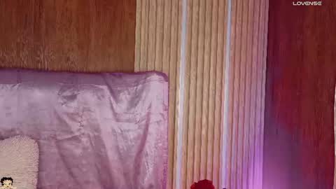 naamah_b online show from July 16, 2026, 2:56 pm
