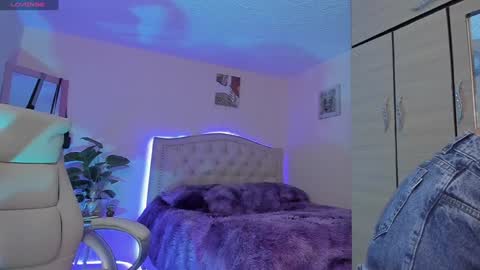 anny online show from December 22, 2024, 10:15 pm