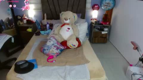 Snapshot of nadia_84 chatting on June 24, 2026, 7:35 pm nadia_84 online show from June 24, 2026, 7:35 pm