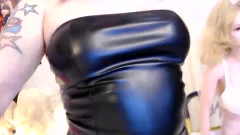 Snapshot of nadia_vixen chatting on May 15, 2026, 11:23 pm Nadia Vixen online show from May 15, 2026, 11:23 pm