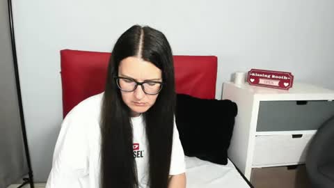 nadiatrue online show from June 26, 2026, 5:39 pm