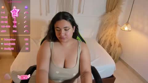 Snapshot of nadine_russo chatting on December 23, 2024, 3:55 pm Nadine online show from December 23, 2024, 3:55 pm