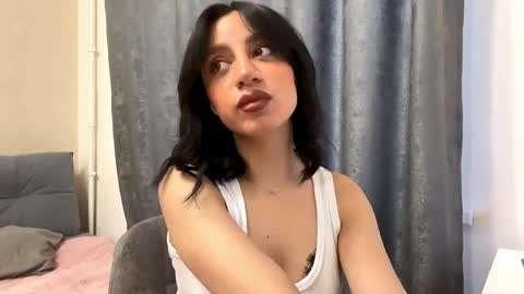 Leya online show from May 1, 2026, 1:05 pm