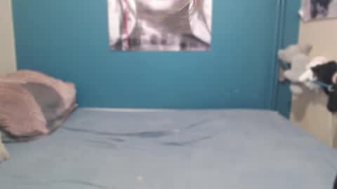 nadinnnea online show from October 30, 2025, 9:55 am