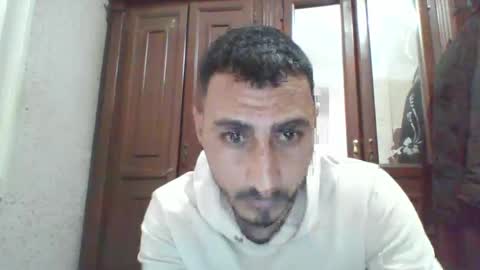 Snapshot of nadirff16 chatting on February 4, 2025, 11:05 am V online show from February 4, 2025, 11:05 am