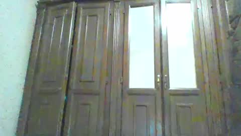 Snapshot of nadirff16 chatting on February 15, 2025, 5:28 pm V online show from February 15, 2025, 5:28 pm