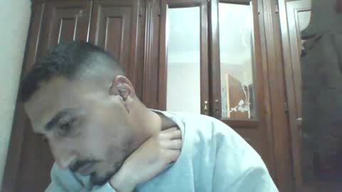 Snapshot of nadirff16 chatting on February 26, 2025, 7:05 pm V online show from February 26, 2025, 7:05 pm