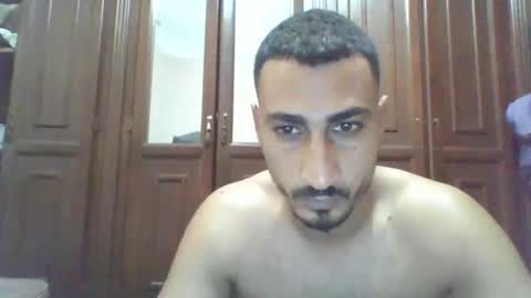 Snapshot of nadirff16 chatting on September 10, 2025, 12:27 pm V online show from September 10, 2025, 12:27 pm