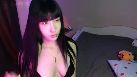 Naemi online show from October 16, 2025, 11:22 am