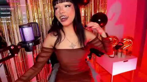 Snapshot of naff_eratu chatting on June 19, 2026, 10:13 pm naff_eratu online show from June 19, 2026, 10:13 pm