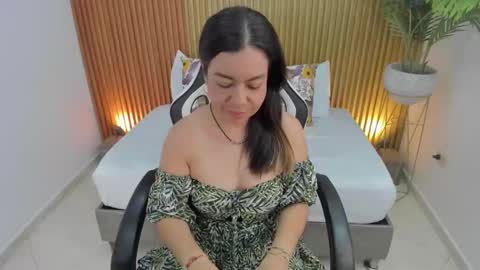 N A H I A online show from March 3, 2025, 3:09 pm