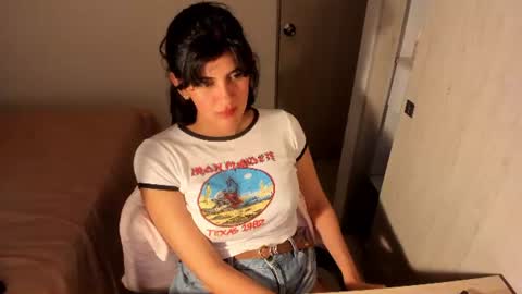 independent model online show from July 7, 2026, 7:23 am