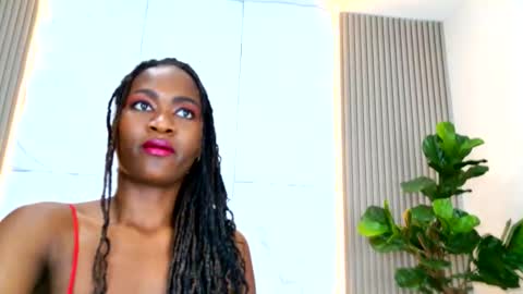 Nahomi online show from March 11, 2026, 12:55 pm