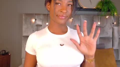 Snapshot of nahomicampbell_ chatting on June 26, 2026, 8:57 pm VICTORIA online show from June 26, 2026, 8:57 pm
