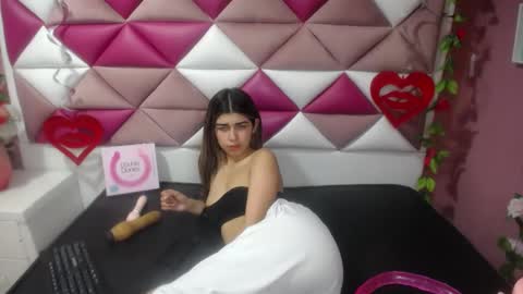 NahomiConnorr online show from January 8, 2025, 7:34 pm