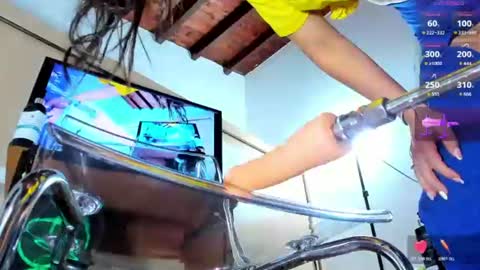 Snapshot of nahomidi_bello chatting on June 23, 2026, 1:20 pm online show from June 23, 2026, 1:20 pm