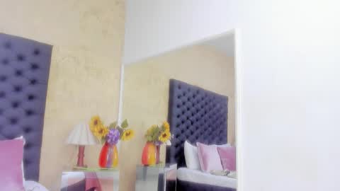 Nahomi  online show from March 10, 2026, 1:05 pm