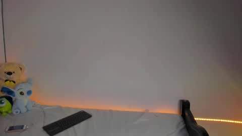 nahomy online show from October 14, 2025, 1:45 pm