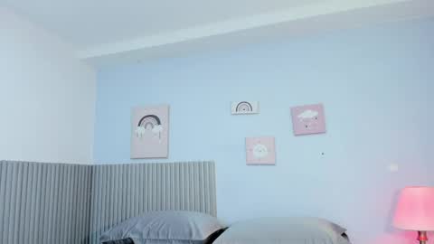 nahomy_park online show from June 3, 2026, 11:46 am