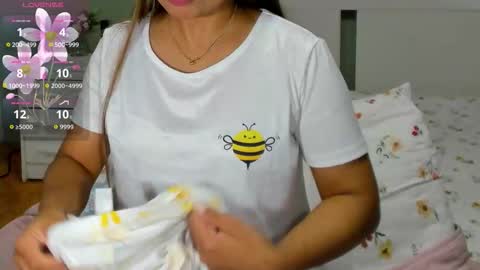 Snapshot of naia_7 chatting on October 22, 2025, 2:34 am Mile online show from October 22, 2025, 2:34 am